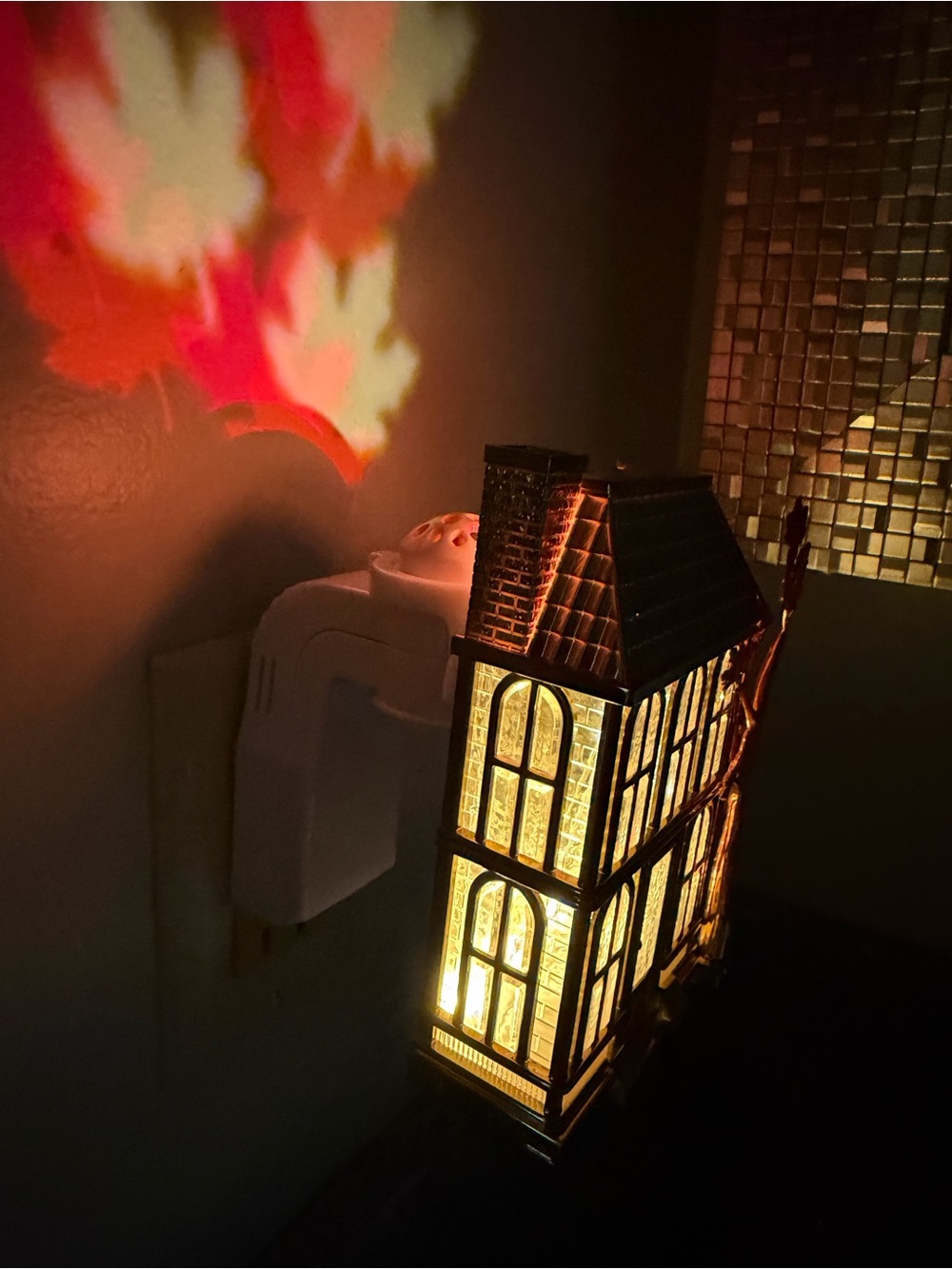 Bath & Body Works Fall Projector Plug - Picture 2 of 5